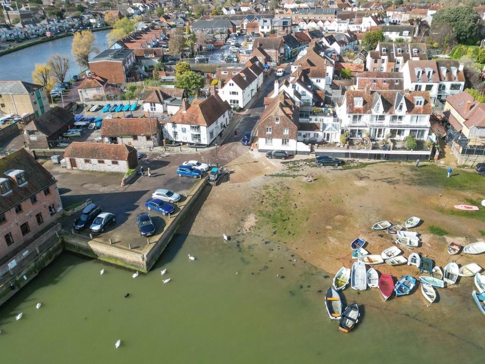 Pass The Keys Peaceful And Beautiful 1 Bedroom Barn Conversion Chichester Bagian luar foto
